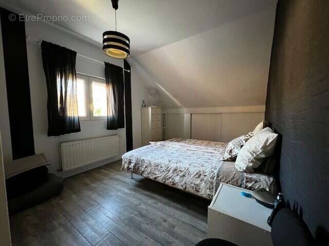 Maison à VERT-SAINT-DENIS