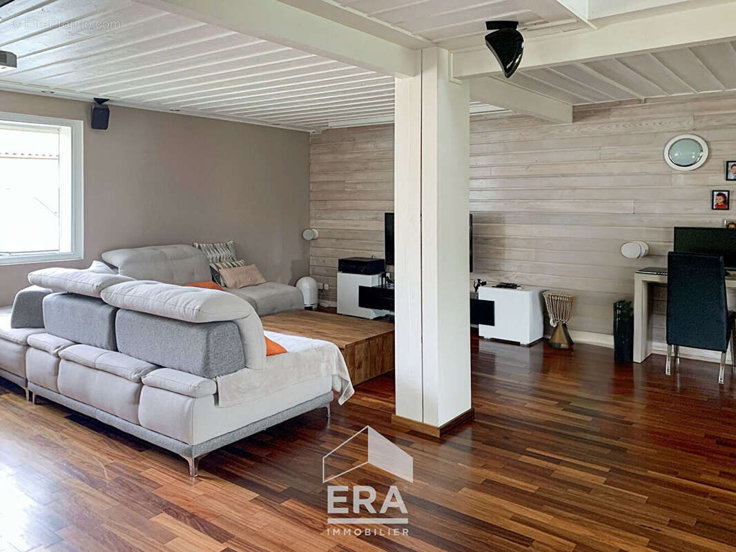 Maison à LE PIAN-MEDOC