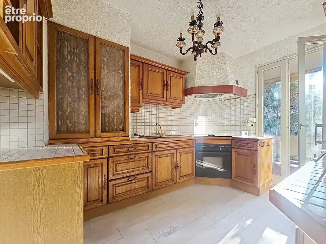 Avignon intra muros, Appartement de 82m² 4 pièces avec 2 terrasses - photo 4