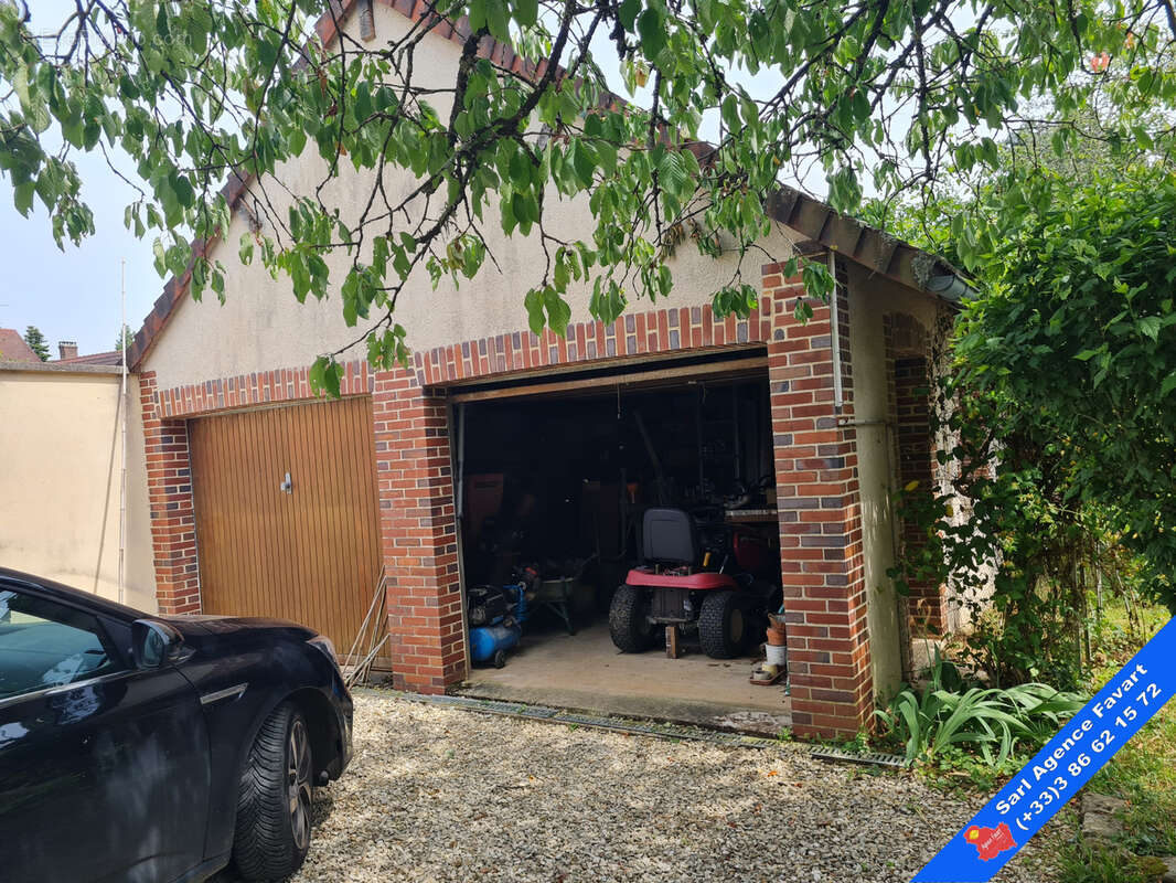 Maison à BELLECHAUME