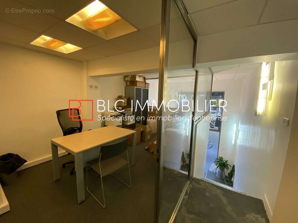 Autre à MARSEILLE-6E