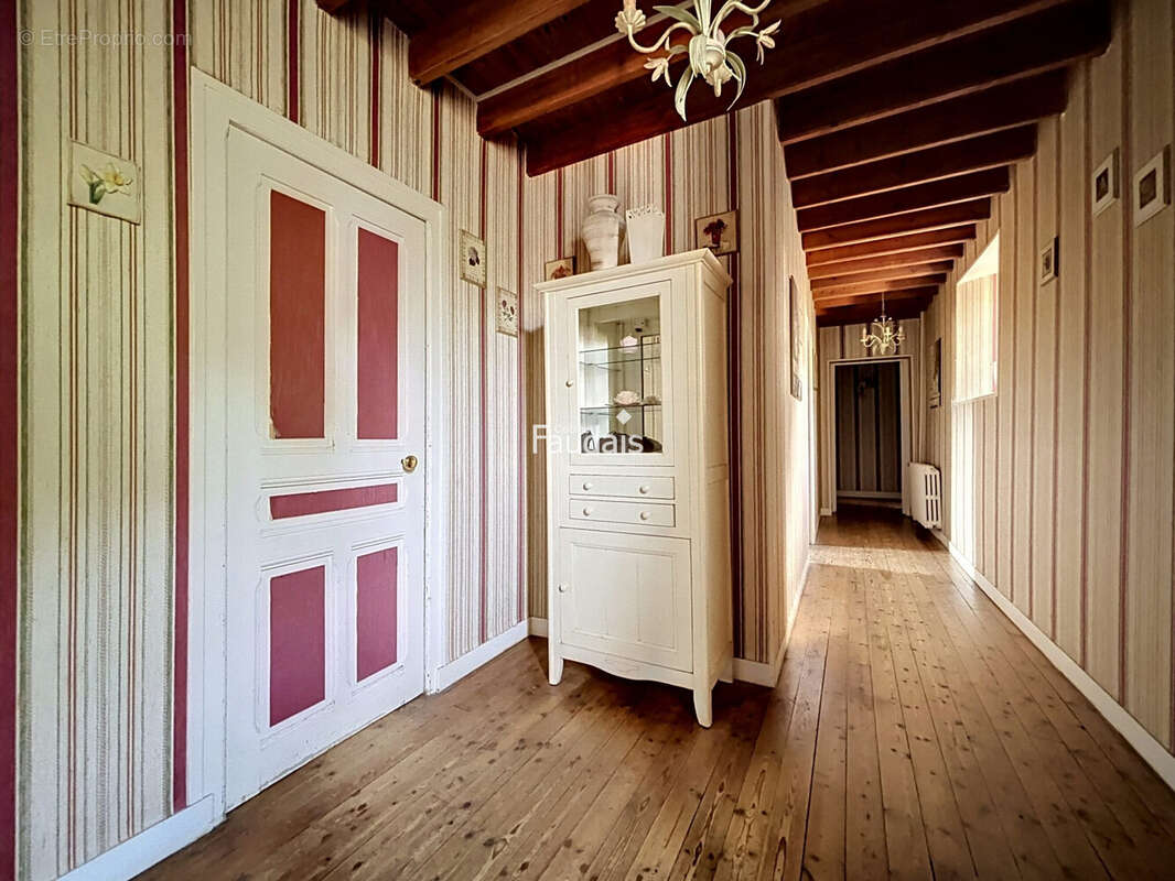 Maison 248 m² à Doville  - photo 9
