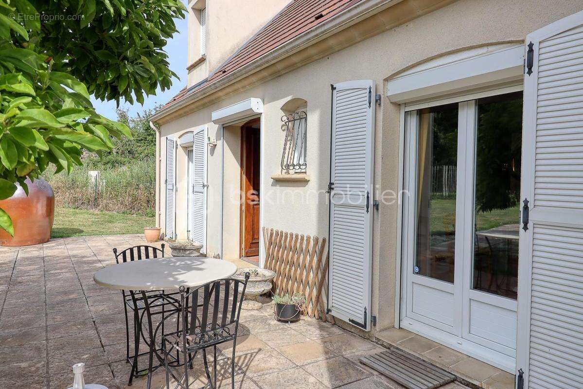 Grande maison familiale (8 pièces / 4 Chambres) à Hodenc en Bray – 15 minutes de Beauvais et Gournay-en-Bray - photo 2