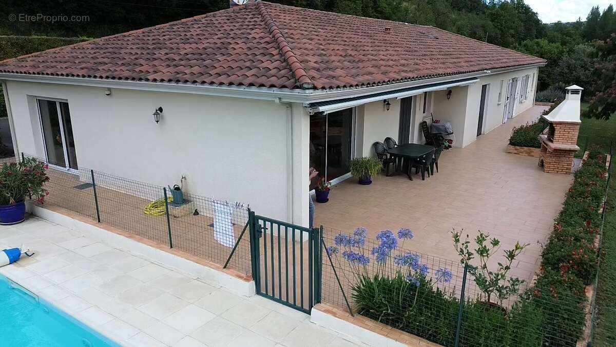 Maison à LISSAC-ET-MOURET