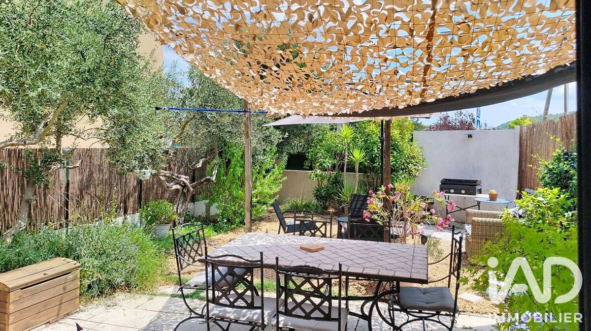 Photo 1 - Maison à PEYPIN
