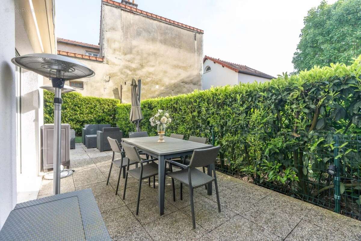 Appartement à LE PERREUX-SUR-MARNE