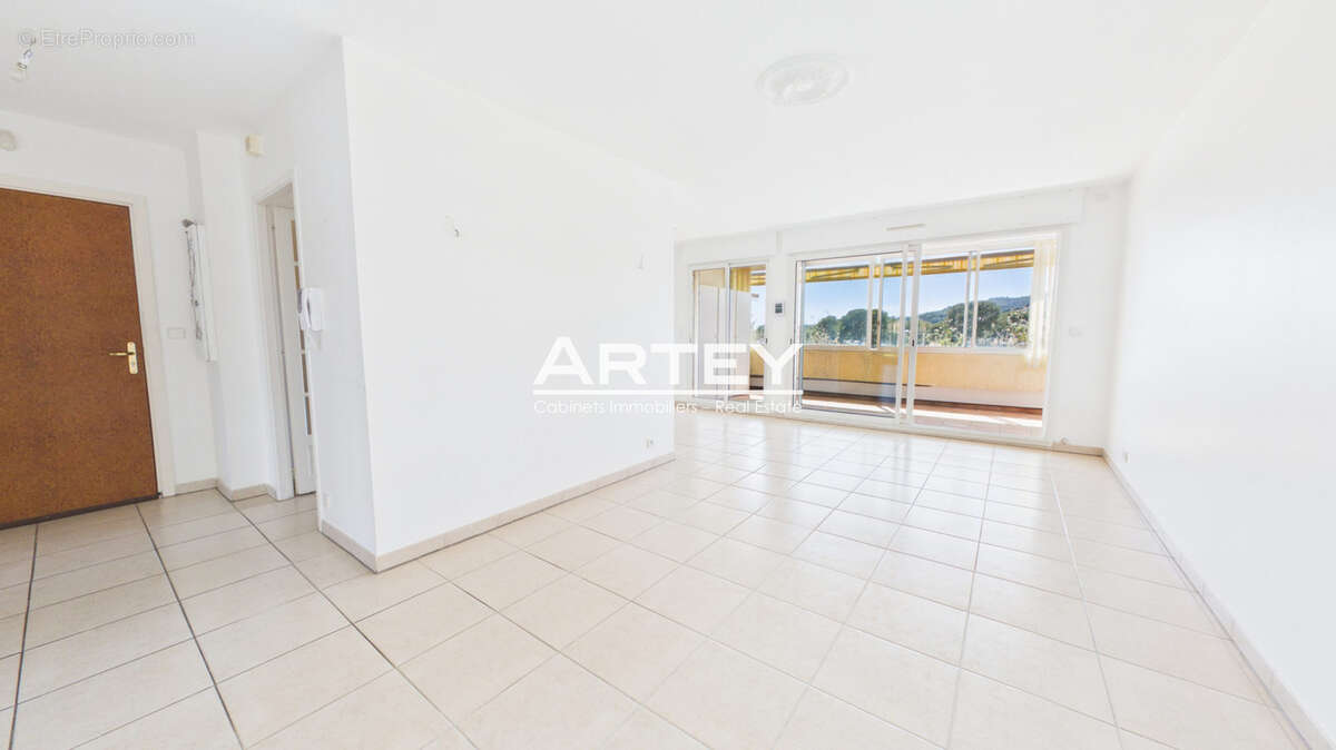 Appartement à CARQUEIRANNE