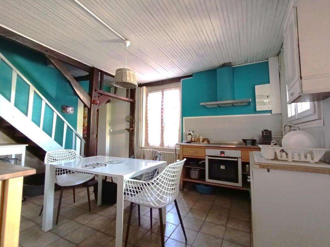 Maison ancienne 4 pièces 113 M² - photo 3