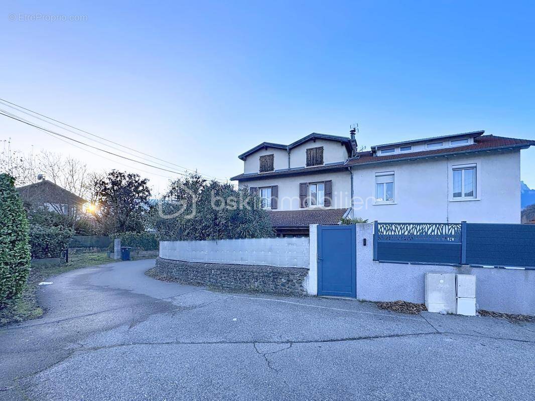 Maison à CHAMP-SUR-DRAC