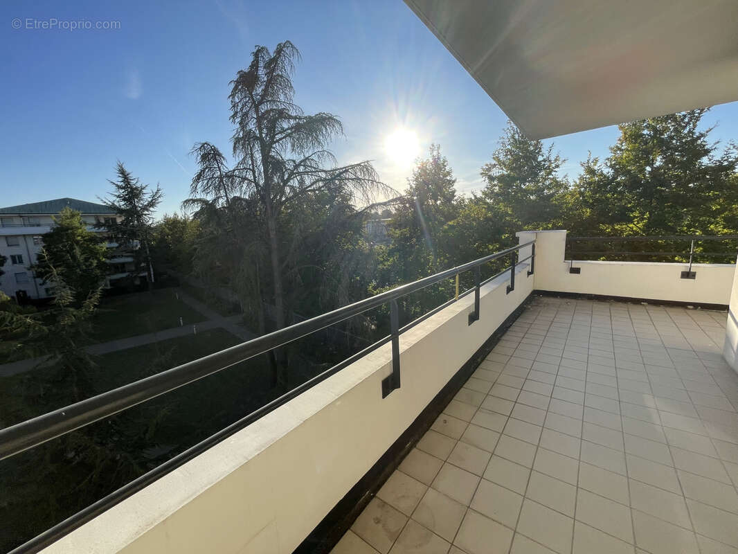 Appartement à SAINT-OUEN-L'AUMONE