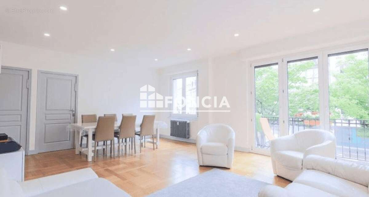 Rare à la vente – Superbe appartement familial de 149 m² au cœur du quartier des Halles - photo 2