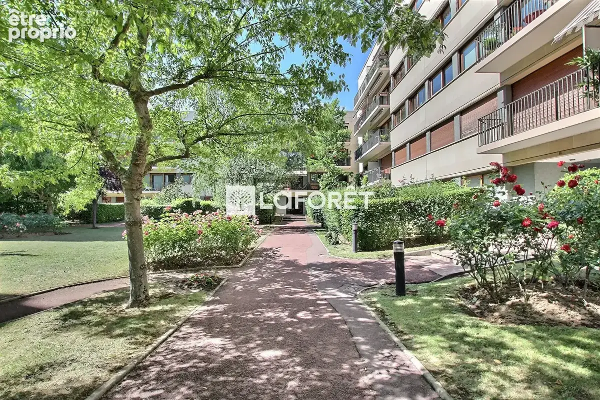 Appartement 2 pièces 51 m² · à Courbevoie · 51,3 m² · 350 000 €