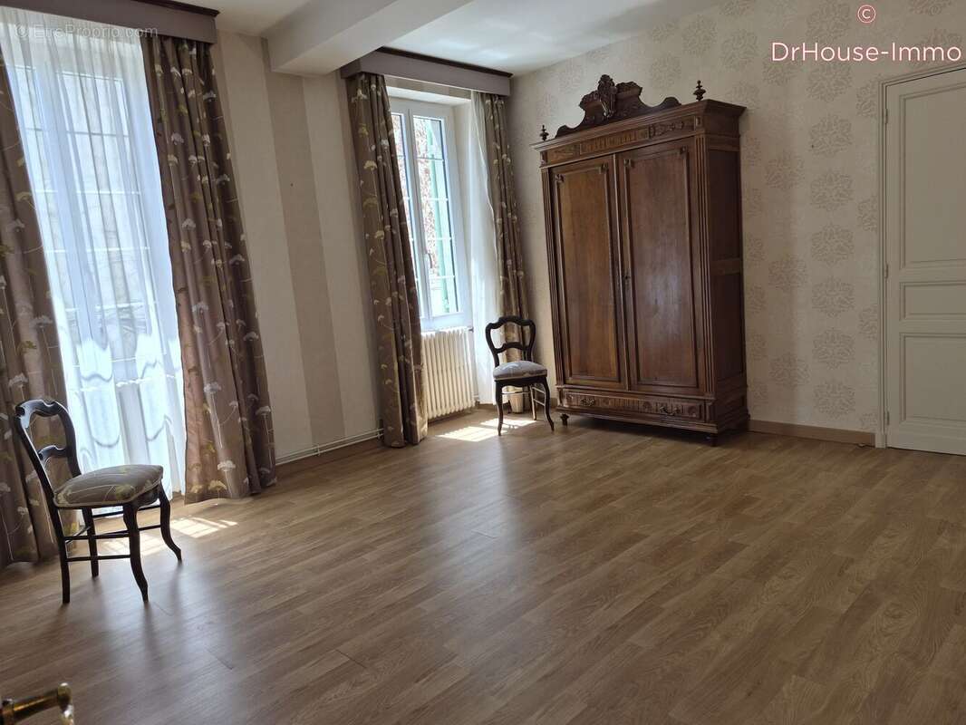 Maison 162 m² à Le Mas-D'agenais  - photo 17