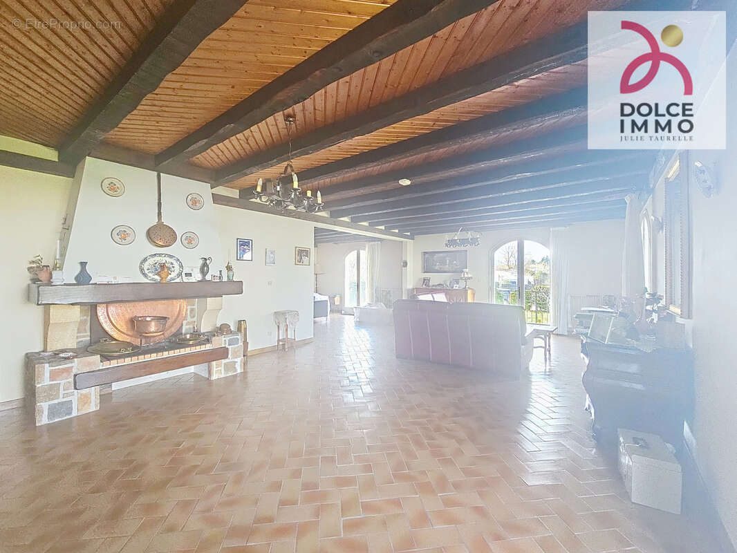 Maison à BLANQUEFORT