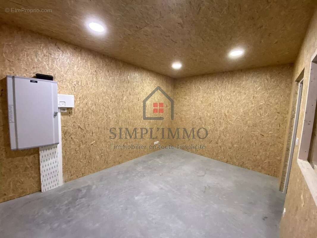 Commerce à SAINT-MEDARD-D'AUNIS