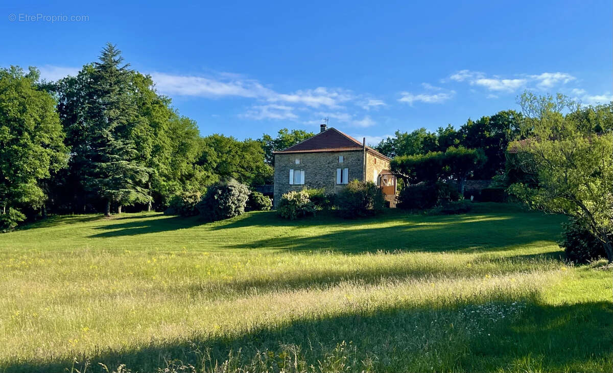 Maison à SAUVETERRE-LA-LEMANCE
