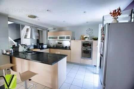 Maison - 90m ² - photo 7