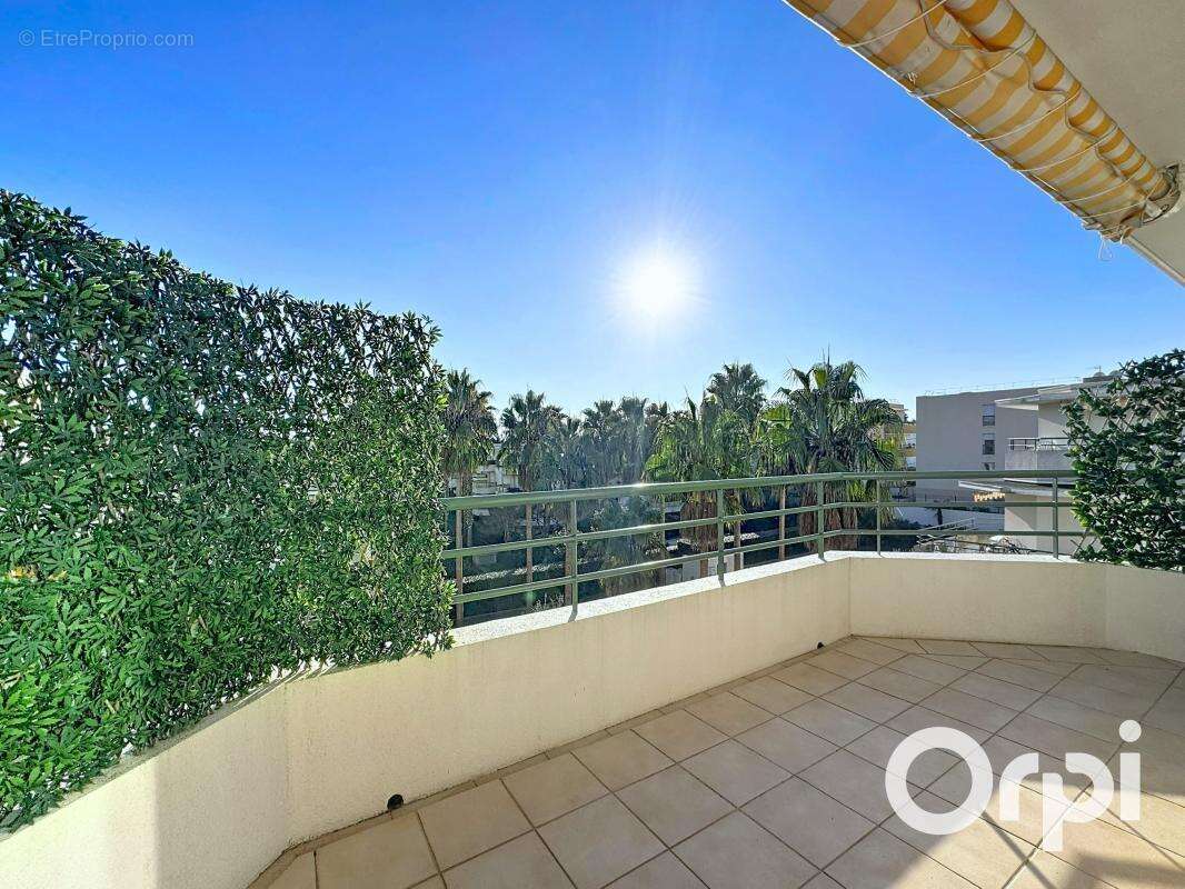Appartement à VILLENEUVE-LOUBET