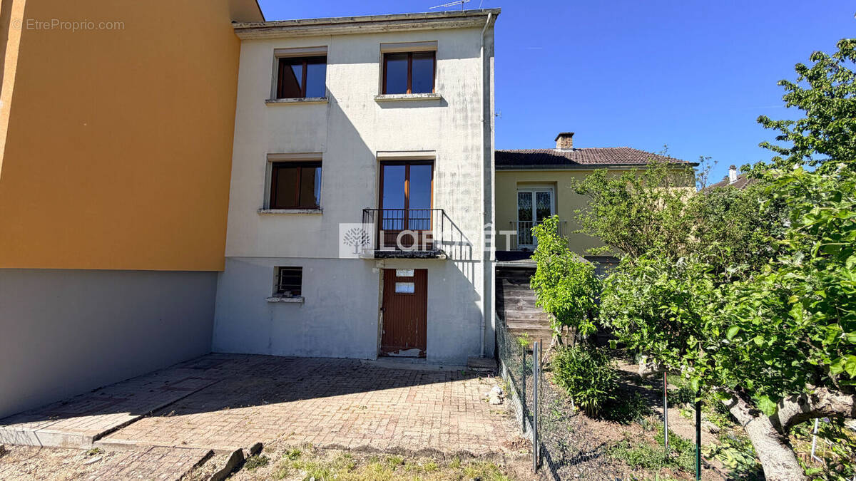 Maison à SAINTE-MENEHOULD