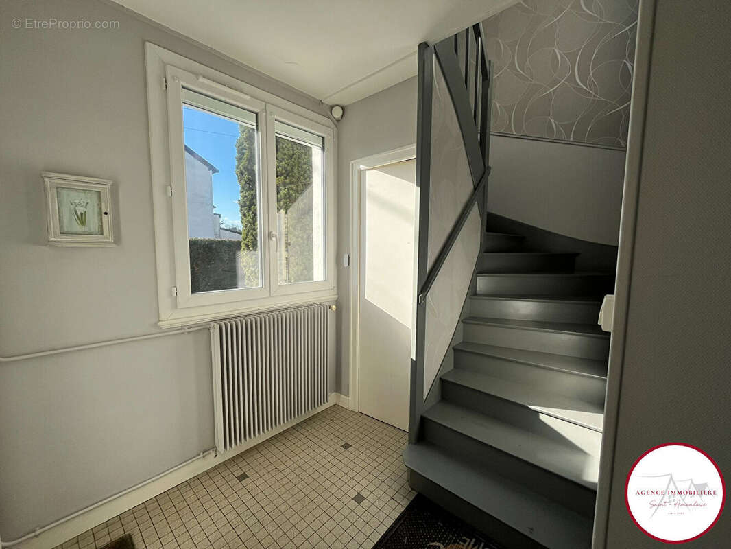 Maison à SAINT-AMAND-MONTROND