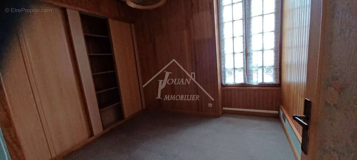 Appartement à SAINT-LEOPARDIN-D'AUGY