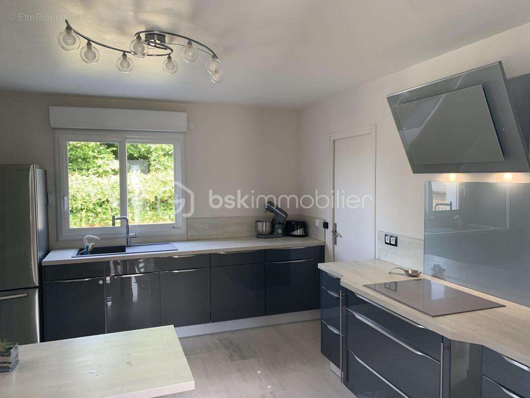 Maison à QUINCY-VOISINS