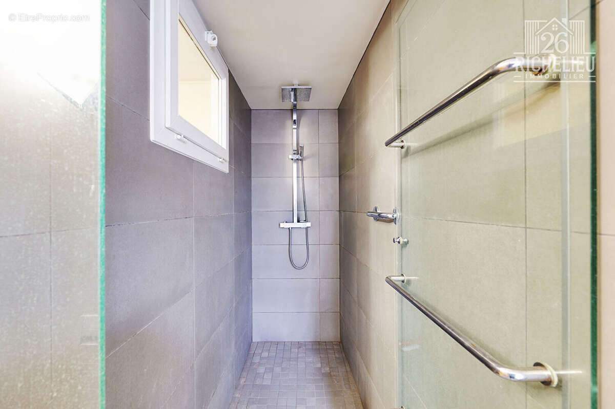 Appartement à PARIS-2E