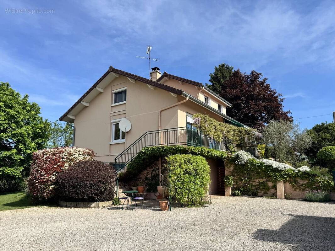Maison à CUISEAUX