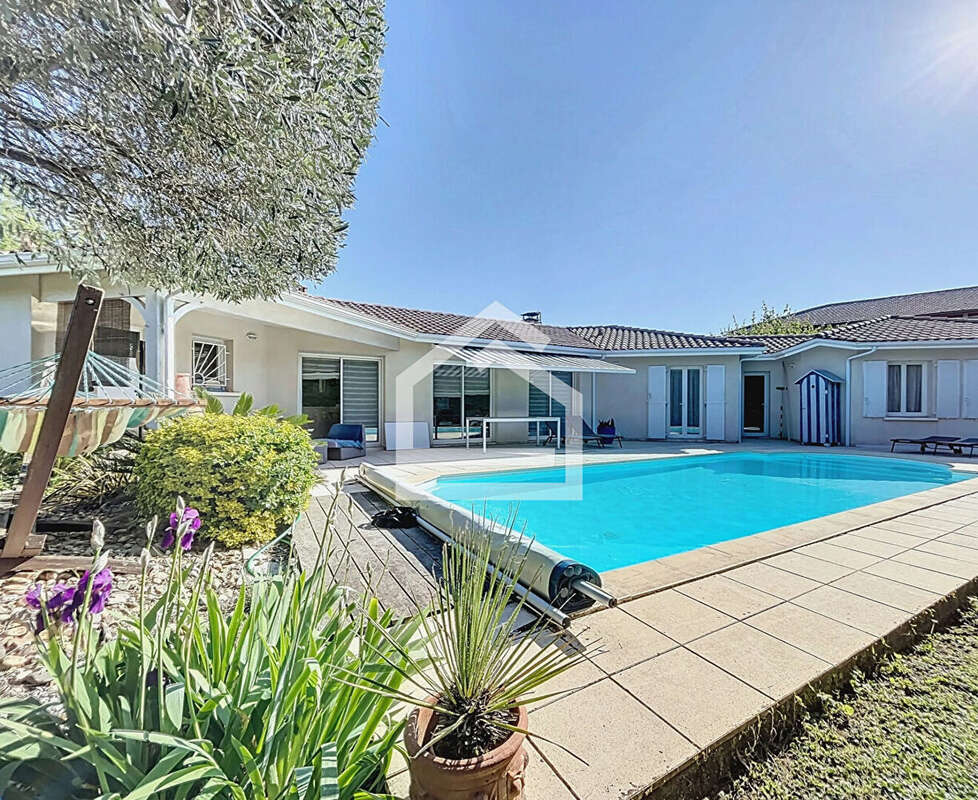 Maison à BLANQUEFORT