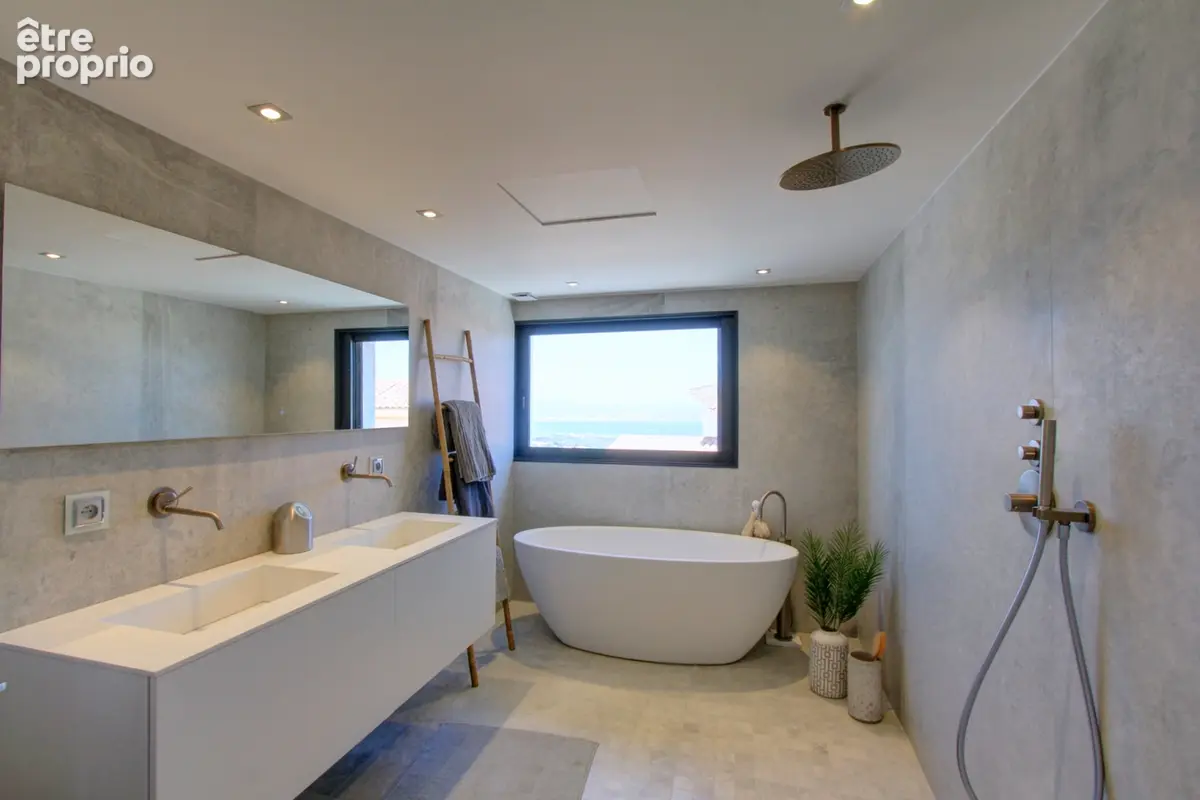 Villa contemporaine 8 pieces  vue mer panoramique avec double garage et piscine - photo 12