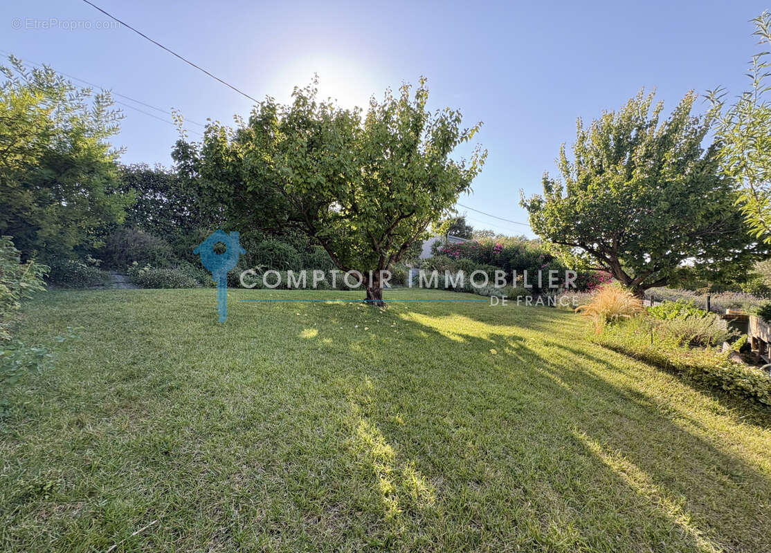 DEPT-30-A VENDRE-MEYNES Bel ensemble immobilier composé de deux villa de plain pied sur 1300m2 de terrain - photo 4