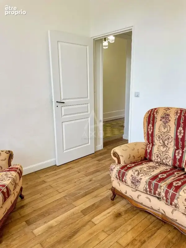 Les Touches de Perigny, jolie maison de 5 chambres, jardin et dépendances - photo 9