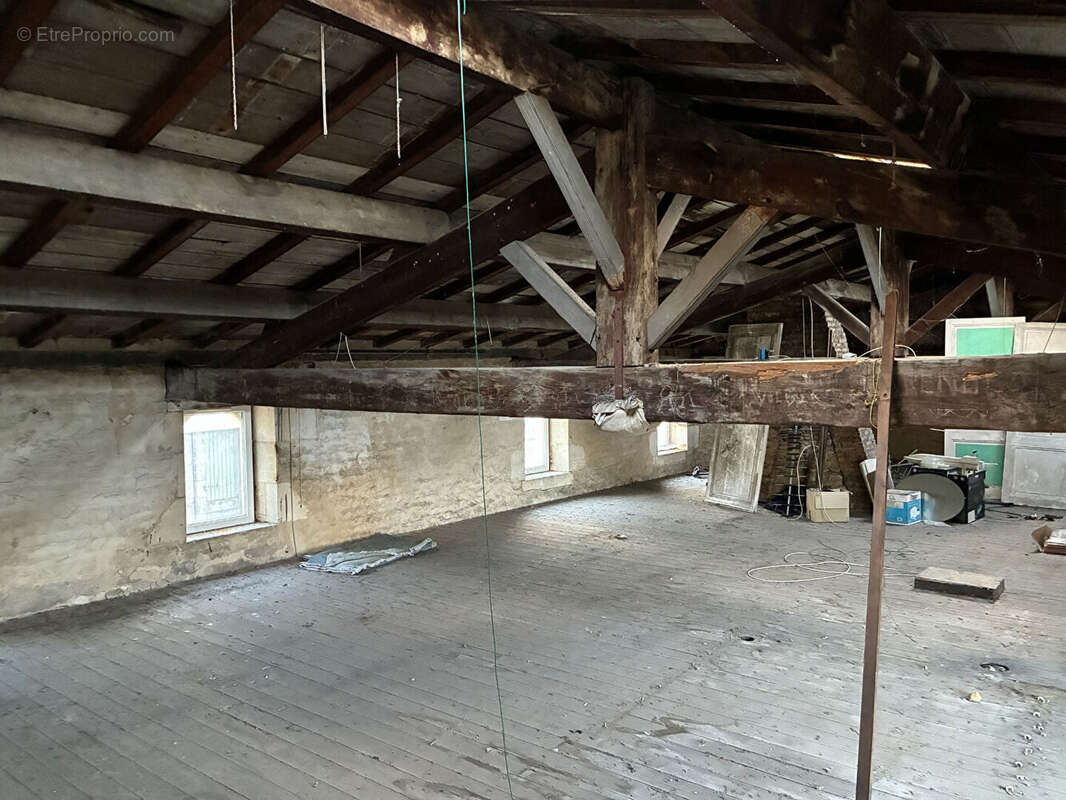 Appartement à MARENNES