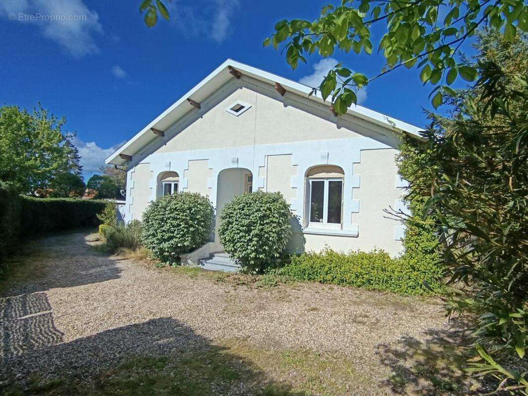 Maison à SAINT-SEURIN-SUR-L'ISLE