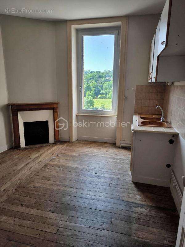 Appartement à SAINT-VICTURNIEN