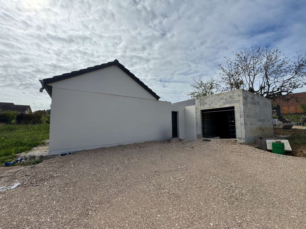 Maison à NANCRAY