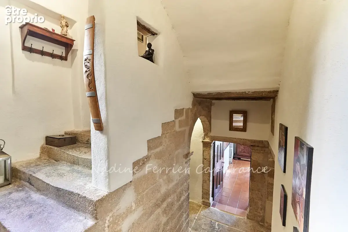 Jouques (13) – grande maison de village rénovée – 215 m² – 4 chambres – terrasse panoramique - photo 3
