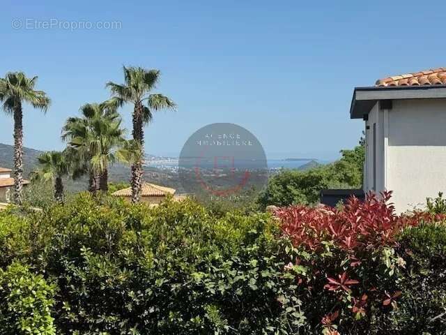 Maison à LES ADRETS-DE-L&#039;ESTEREL