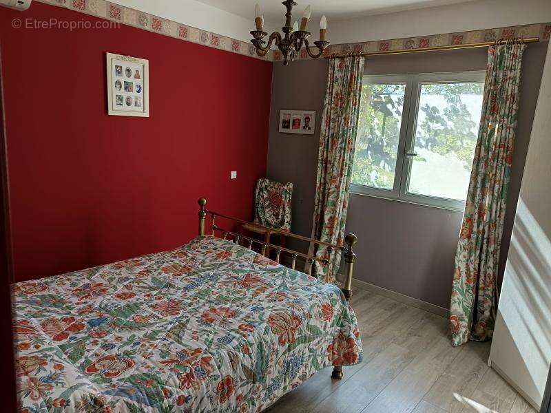 Maison à MENESPLET