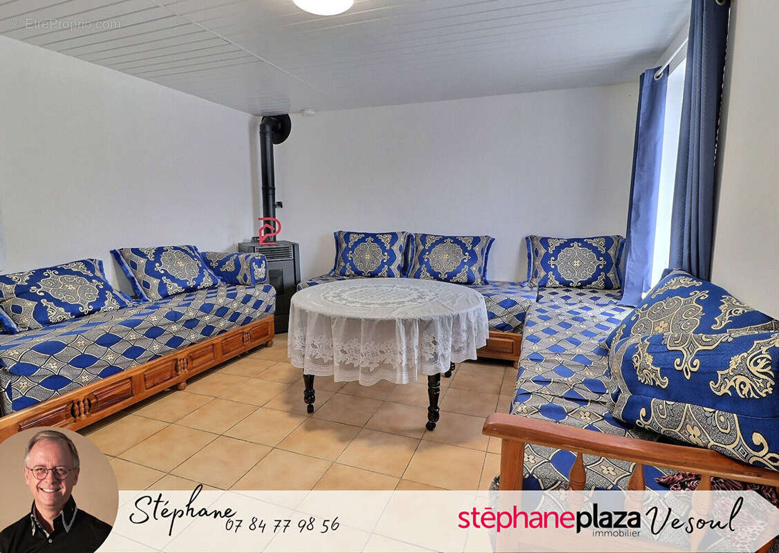 Maison à MONTIGNY-LES-VESOUL