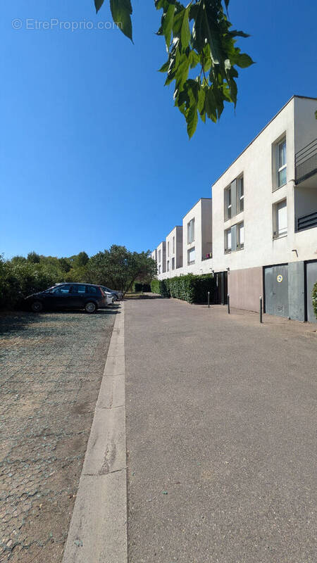 Appartement à MEYZIEU