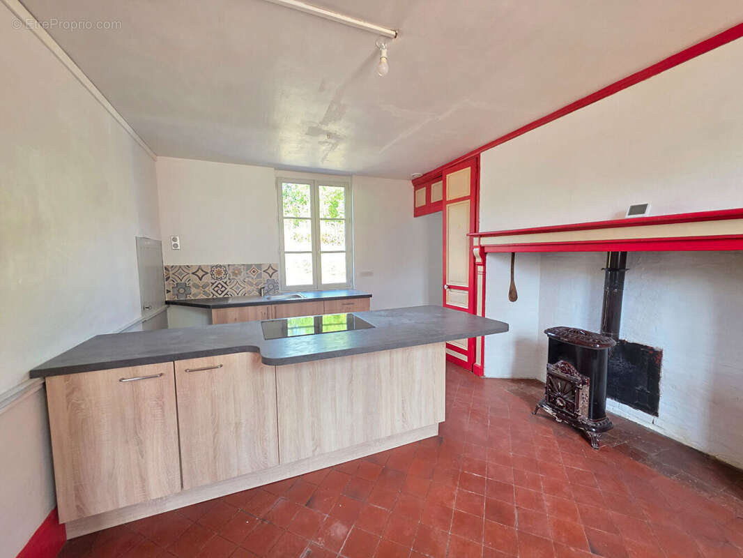 Ancien corps de ferme et sa maison de maitre - photo 4