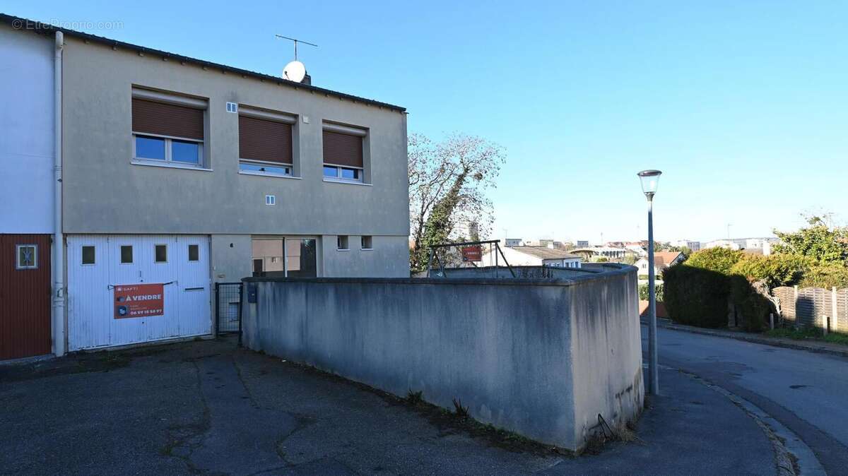 Photo 3 - Maison à MANTES-LA-VILLE