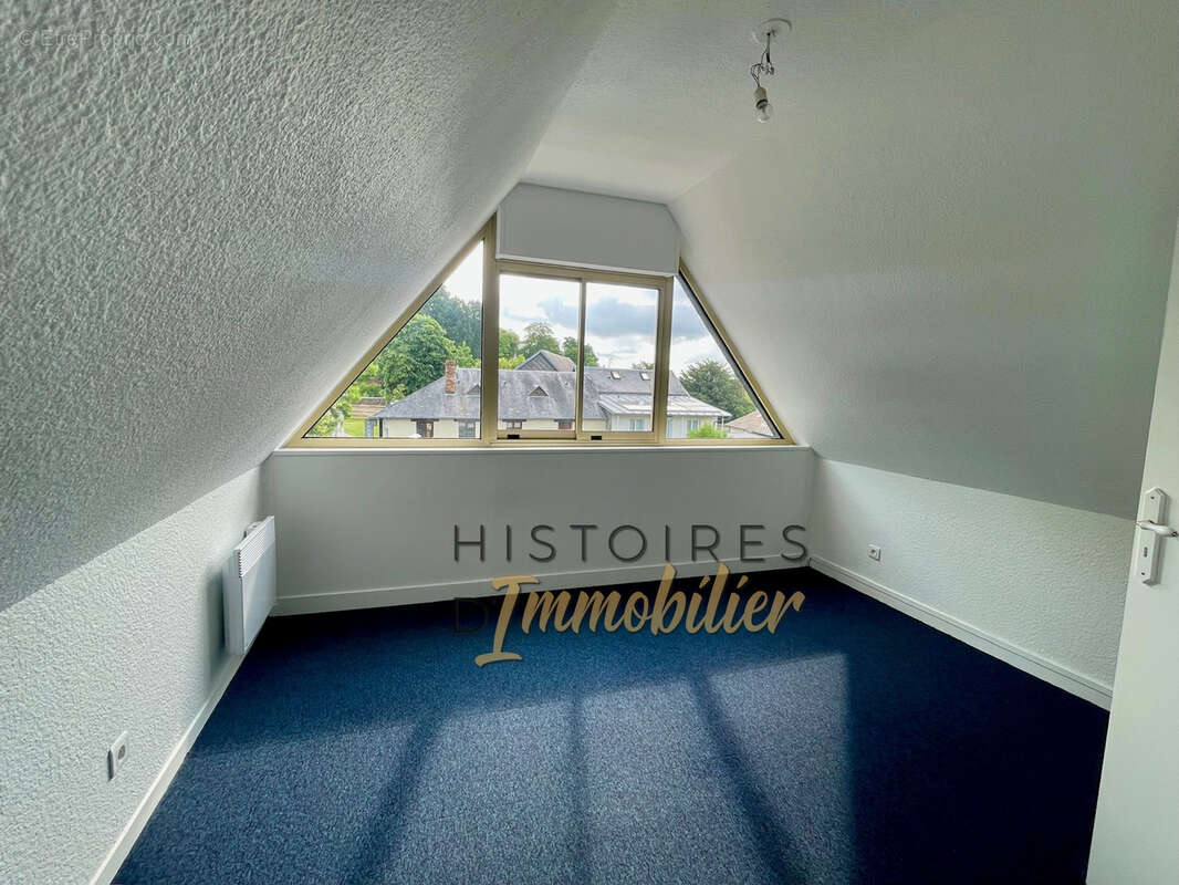 Appartement à MONT-SAINT-AIGNAN