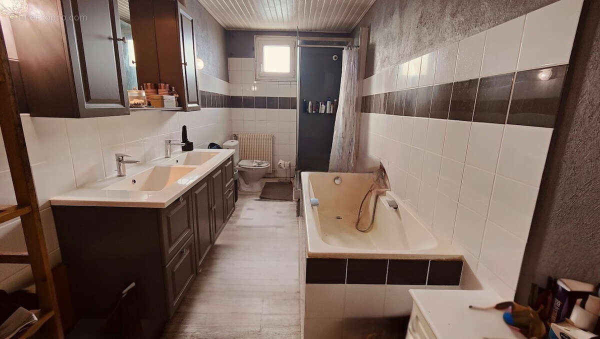 En exclusivité Vente interactive. Projet de vie clé en main : Commerce + habitation - photo 23