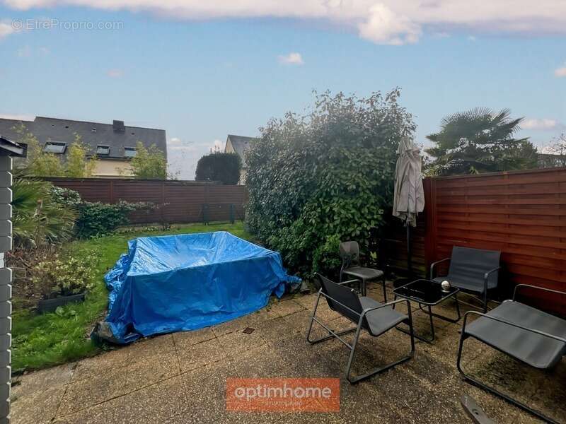 Maison à SAINT-JACQUES-DE-LA-LANDE