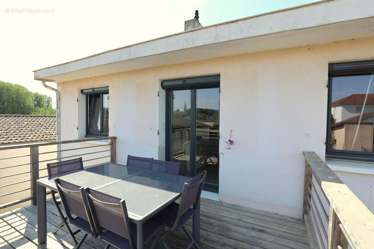 Maison à vendre 6 pièces avec garage en sous sol et jardin plat SAINT MARTIN SUR LE PRE (51) - photo 19