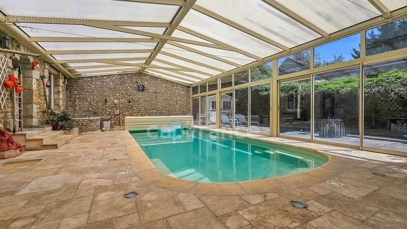 A vendre 8 pièces FONTAINE LA RIVIERE (91) Maison sur sous-sol avec cave voûtée et piscine - photo 16