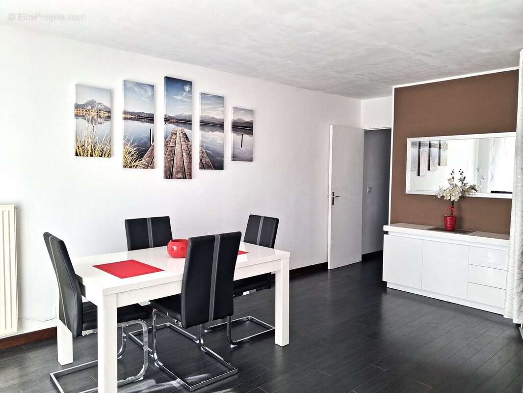 Appartement à VILLIERS-LE-BACLE
