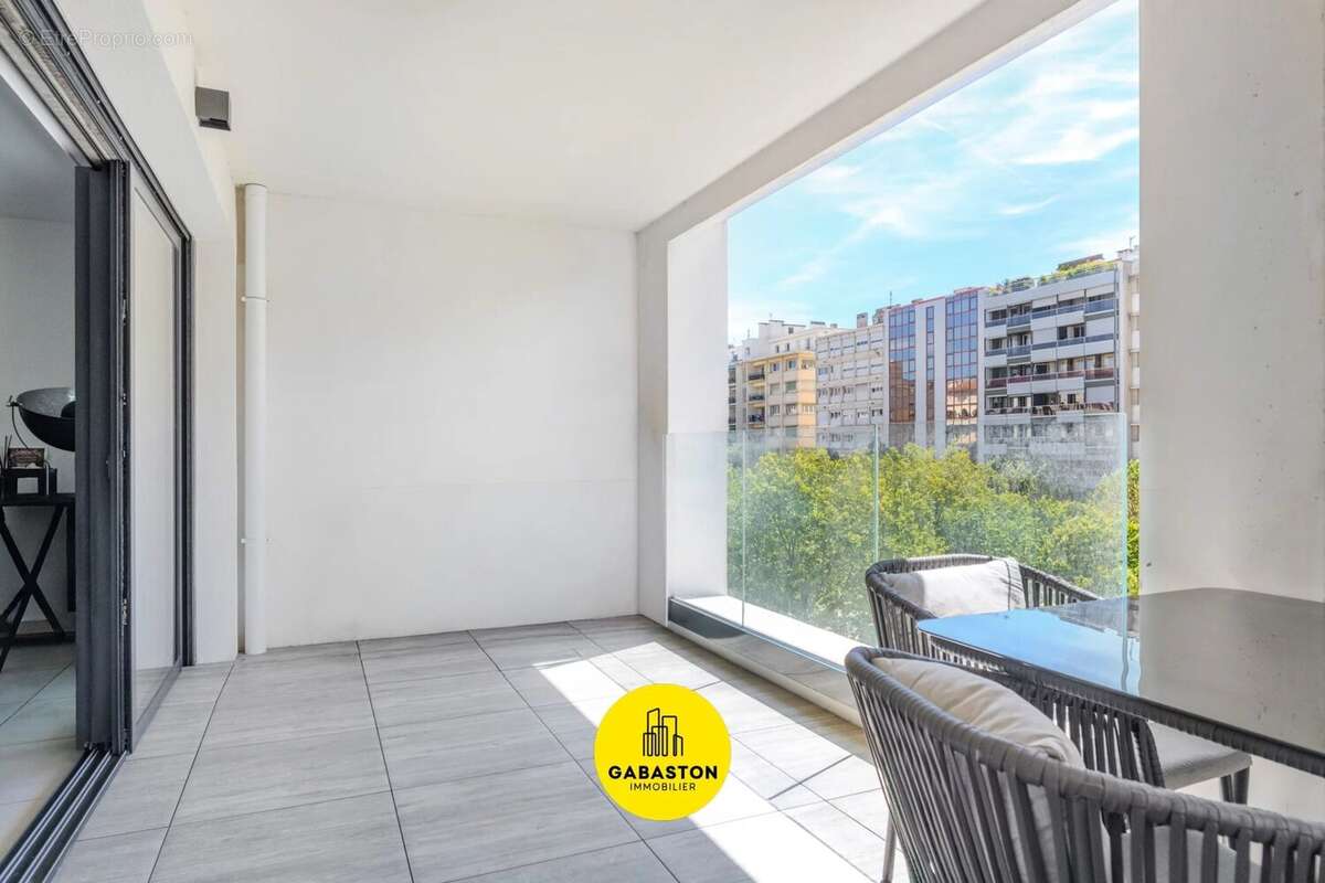 Appartement à MARSEILLE-8E